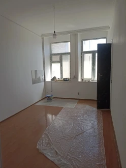 Satılır köhnə tikili 2 otaqlı 60 m²,  Azadlıq prospekti m.-4