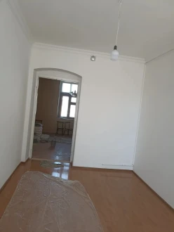 Satılır köhnə tikili 2 otaqlı 60 m²,  Azadlıq prospekti m.-2