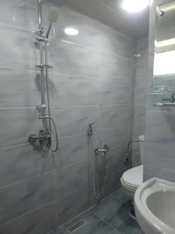 Satılır köhnə tikili 2 otaqlı 60 m²,  Azadlıq prospekti m.-8